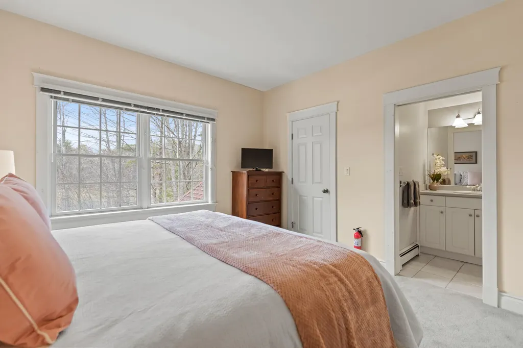 6 Baltusrol Circle Falmouth ME 04105