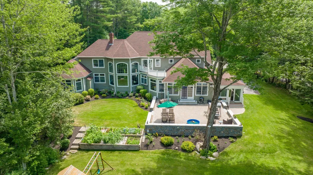 6 Baltusrol Circle Falmouth ME 04105