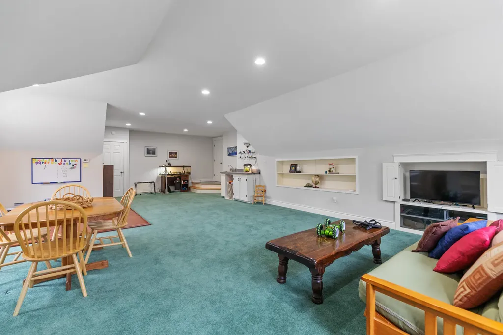 6 Baltusrol Circle Falmouth ME 04105