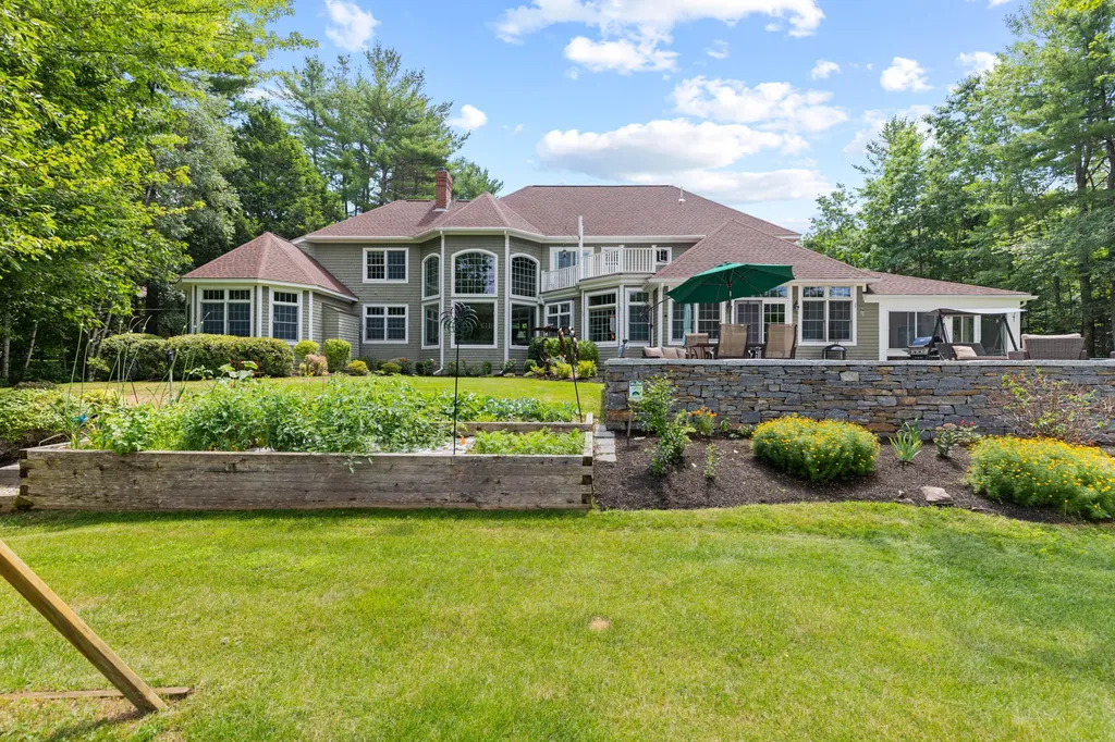 6 Baltusrol Circle Falmouth ME 04105