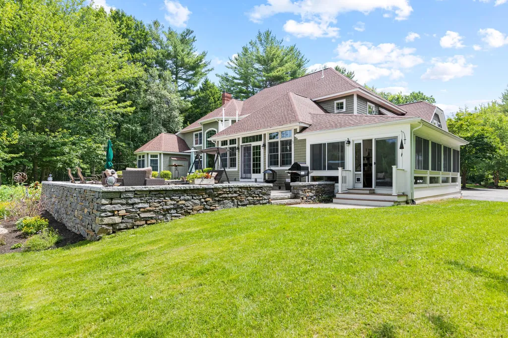 6 Baltusrol Circle Falmouth ME 04105