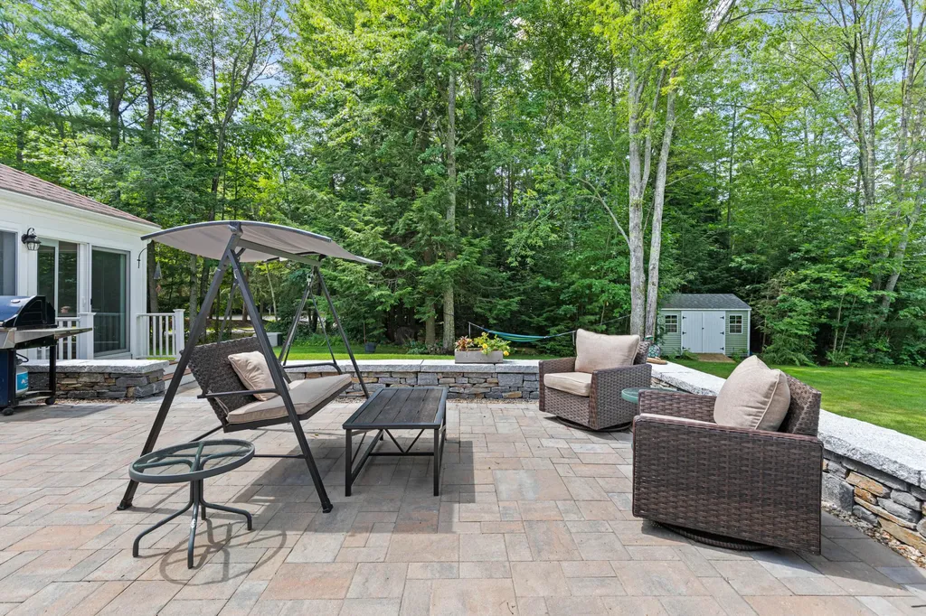 6 Baltusrol Circle Falmouth ME 04105