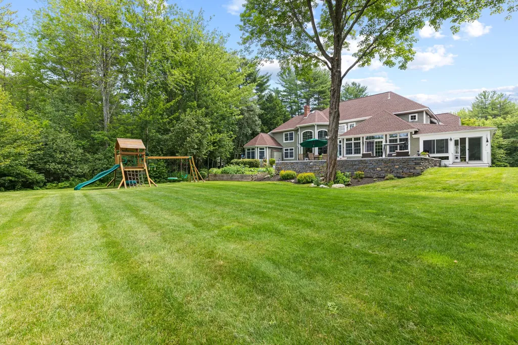 6 Baltusrol Circle Falmouth ME 04105