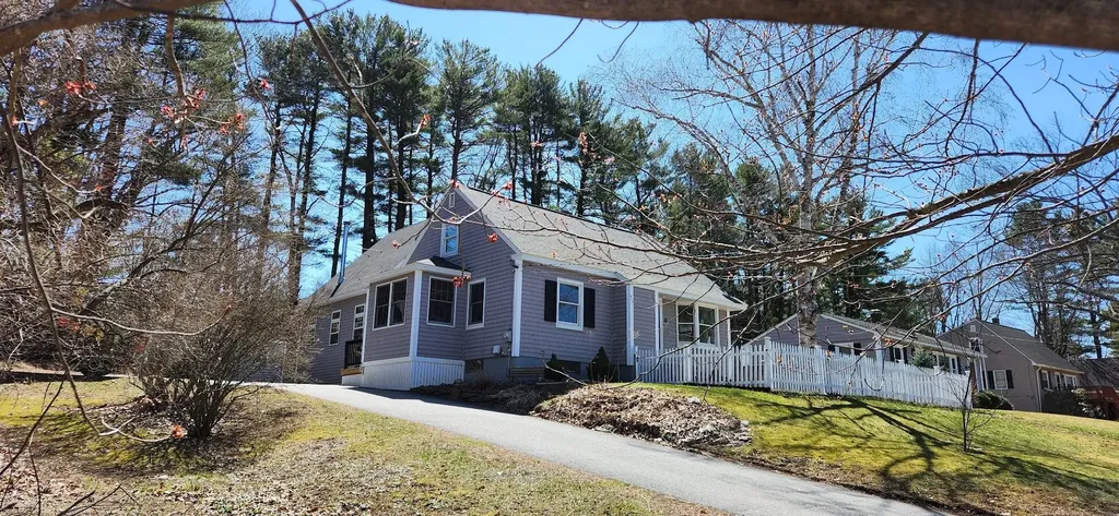 6 Chamberlain Road Scarborough ME 04074