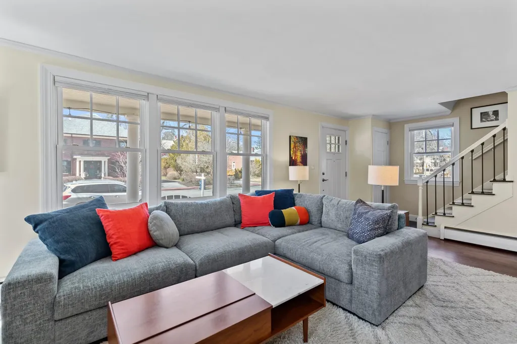 23 Neal Street Portland ME 04102