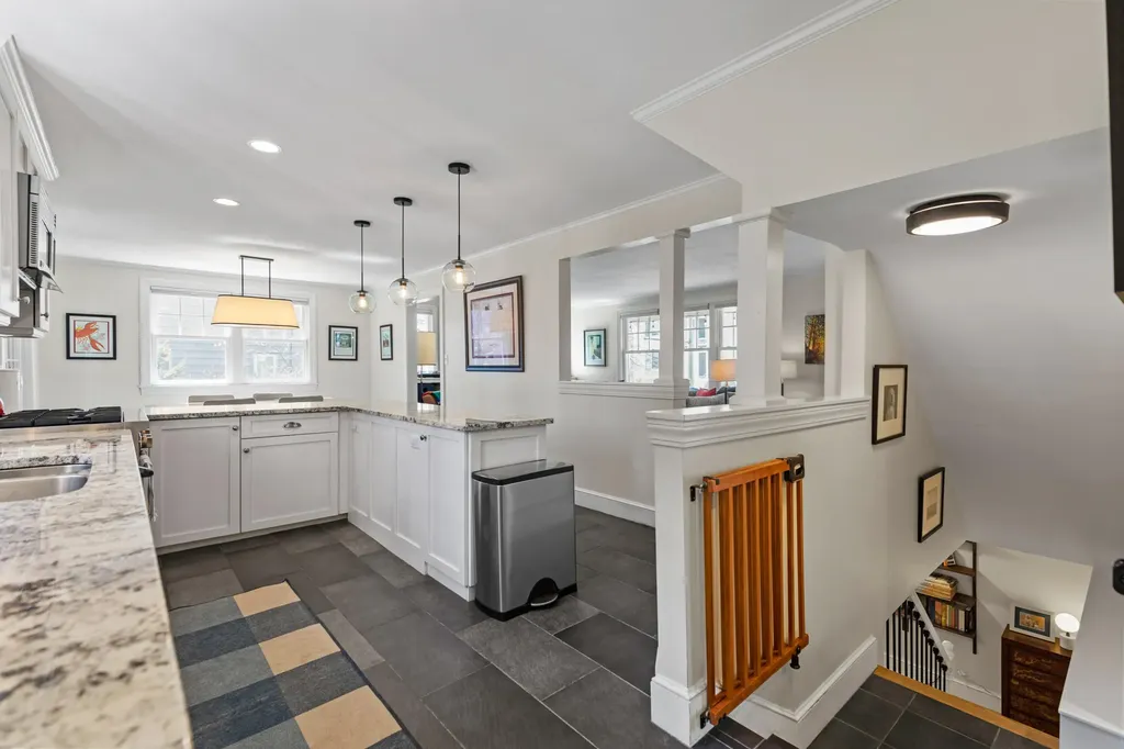 23 Neal Street Portland ME 04102