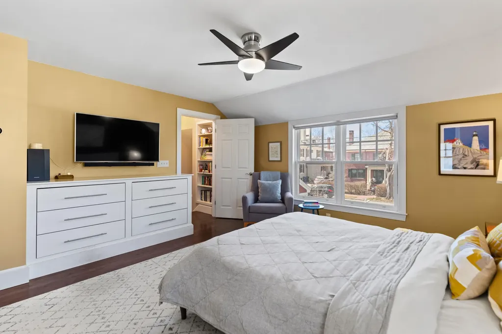 23 Neal Street Portland ME 04102