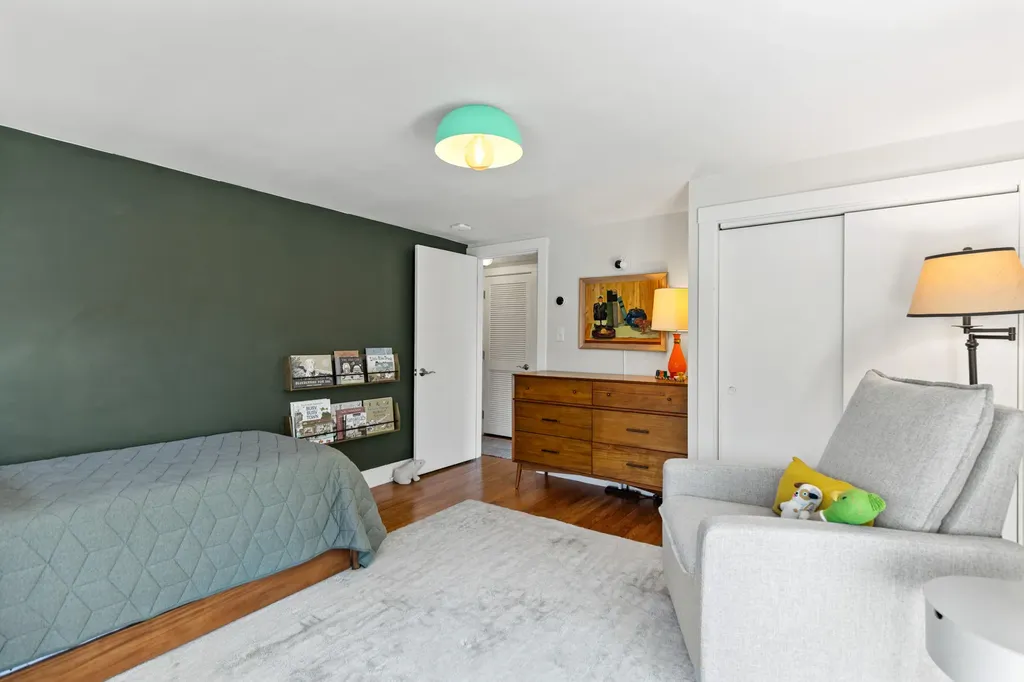 23 Neal Street Portland ME 04102
