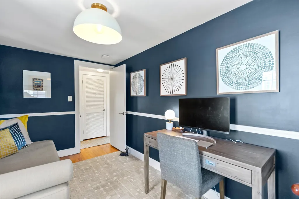 23 Neal Street Portland ME 04102