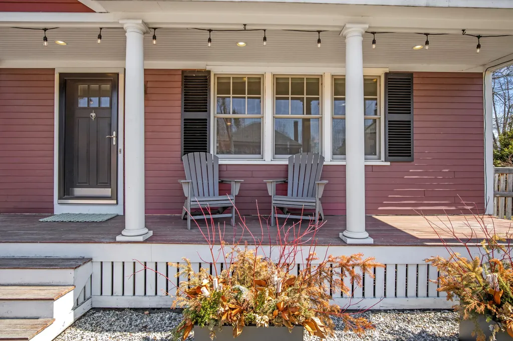 23 Neal Street Portland ME 04102