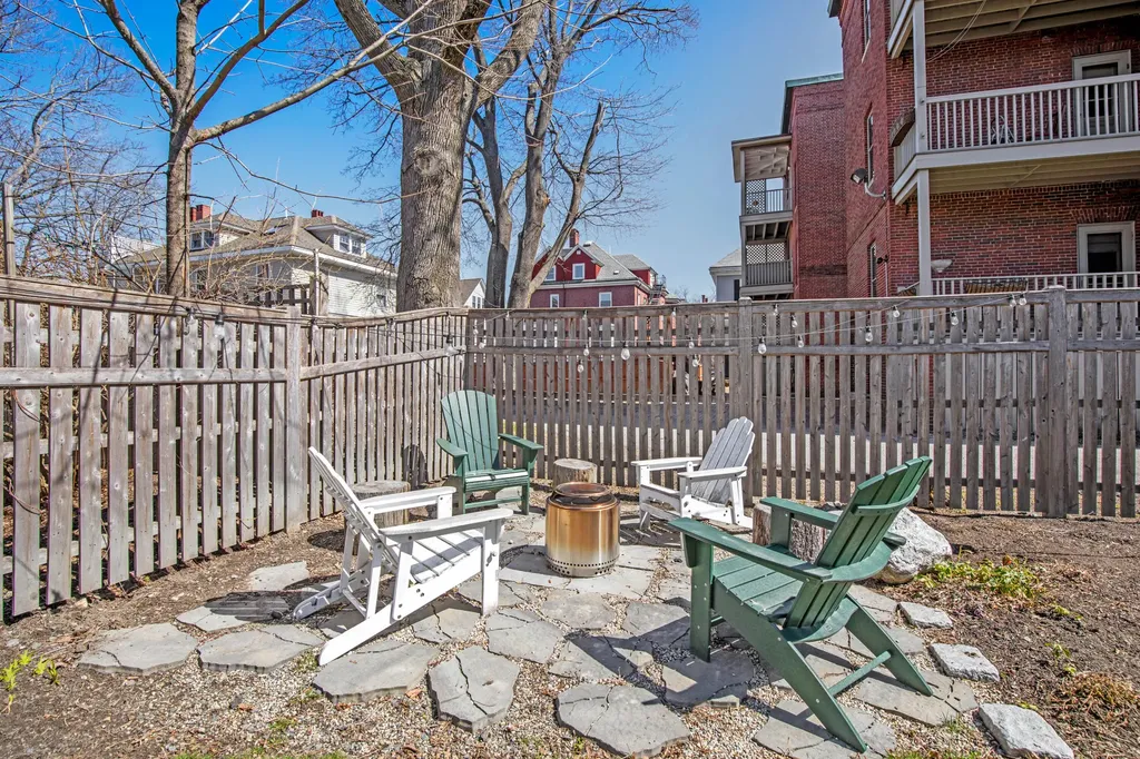 23 Neal Street Portland ME 04102