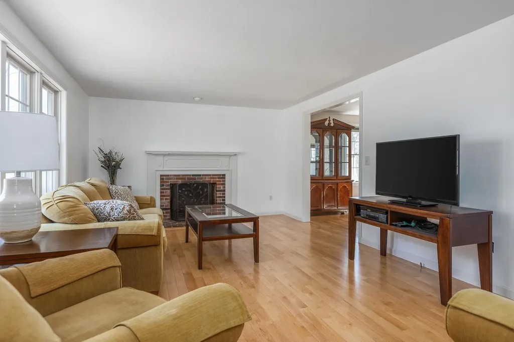111 Brook Road Falmouth ME 04105
