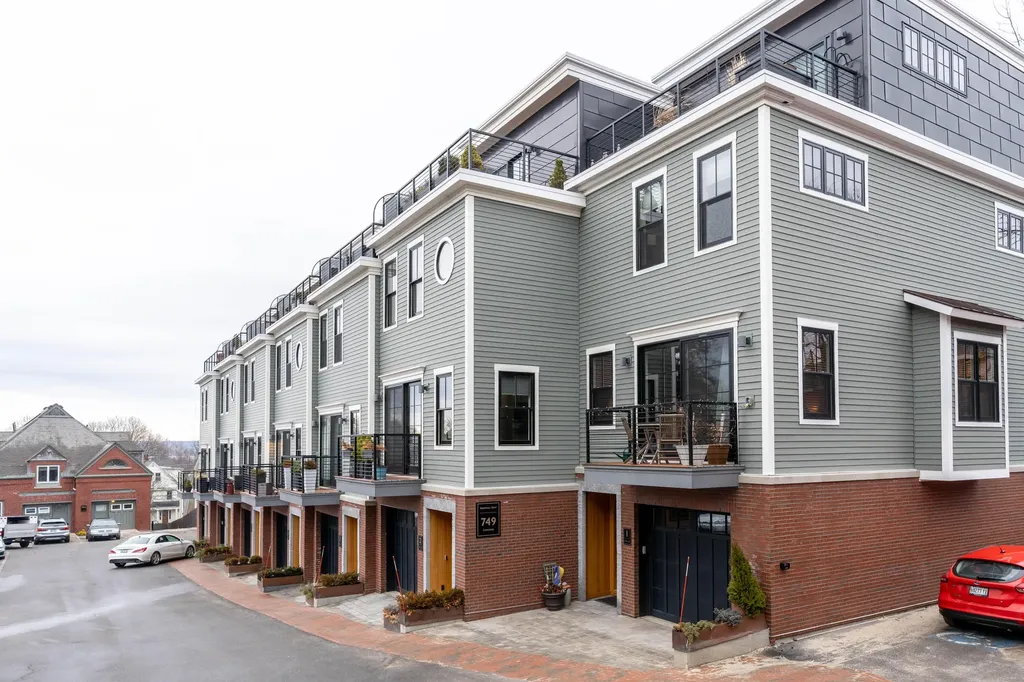 749 Congress Street Portland ME 04102