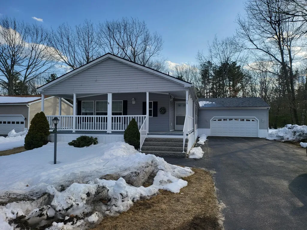 39 Candlewood Drive Lyman ME 04002