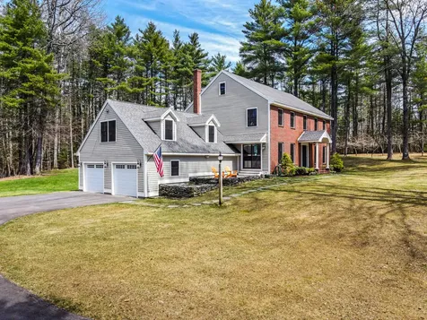 44 Sturbridge Lane Cumberland ME 04021