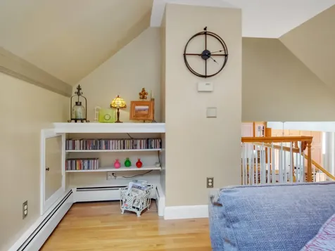44 Sturbridge Lane Cumberland ME 04021