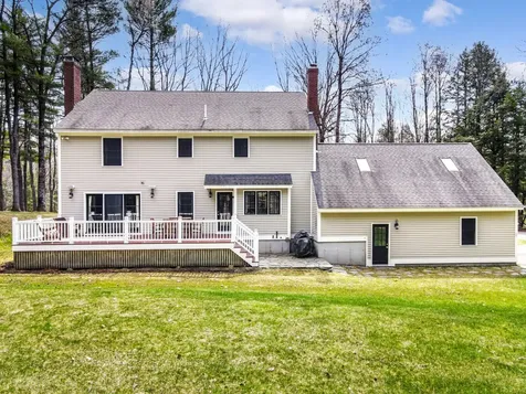 44 Sturbridge Lane Cumberland ME 04021