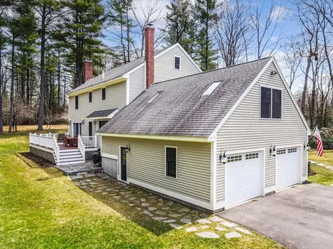 44 Sturbridge Lane Cumberland ME 04021