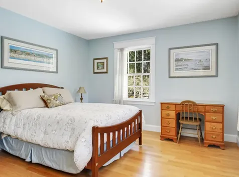 44 Sturbridge Lane Cumberland ME 04021