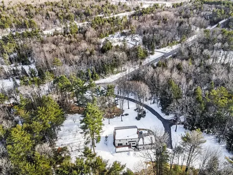 44 Sturbridge Lane Cumberland ME 04021