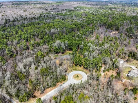 44 Sturbridge Lane Cumberland ME 04021