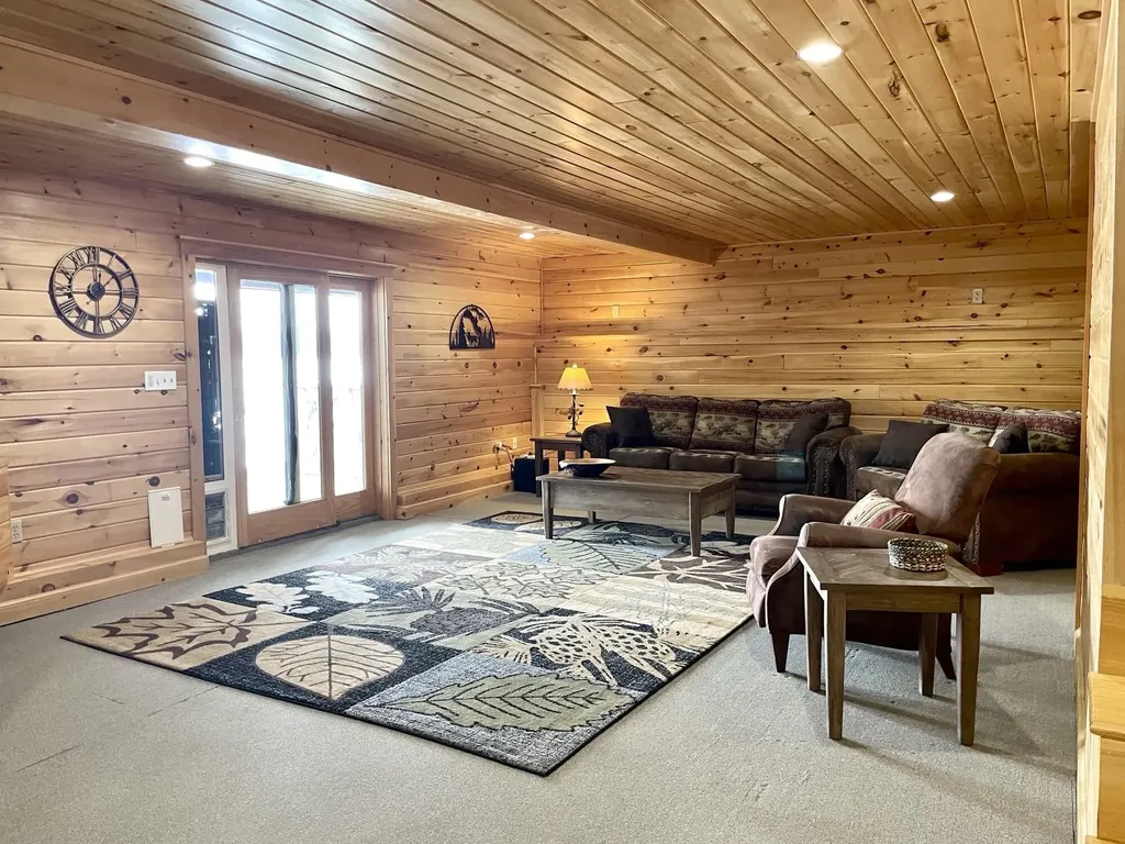 27 Lake Street Jackman ME 04945