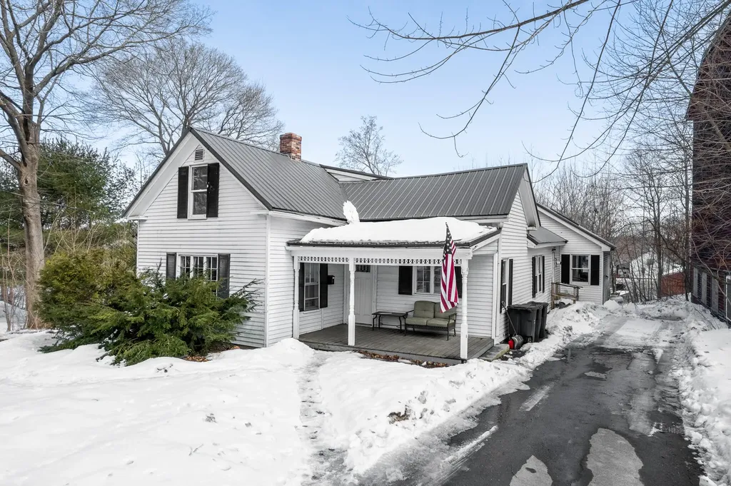 5 Summer Street Orono ME 04473