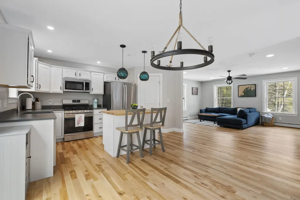 5 Nyasa Lane Brunswick ME 04011