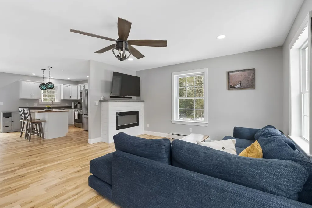 5 Nyasa Lane Brunswick ME 04011