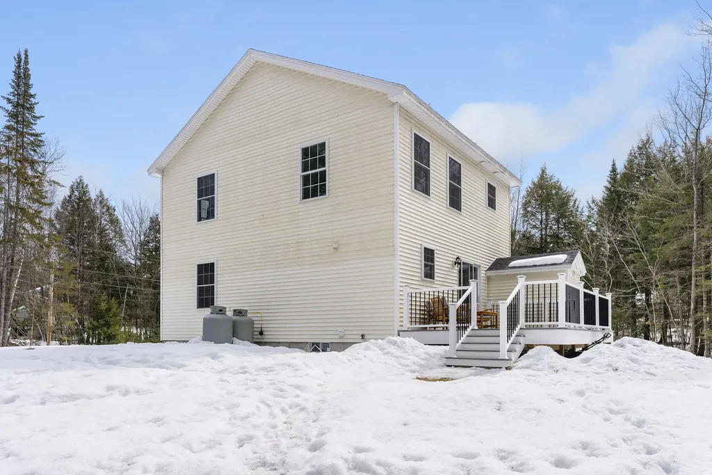 5 Nyasa Lane Brunswick ME 04011