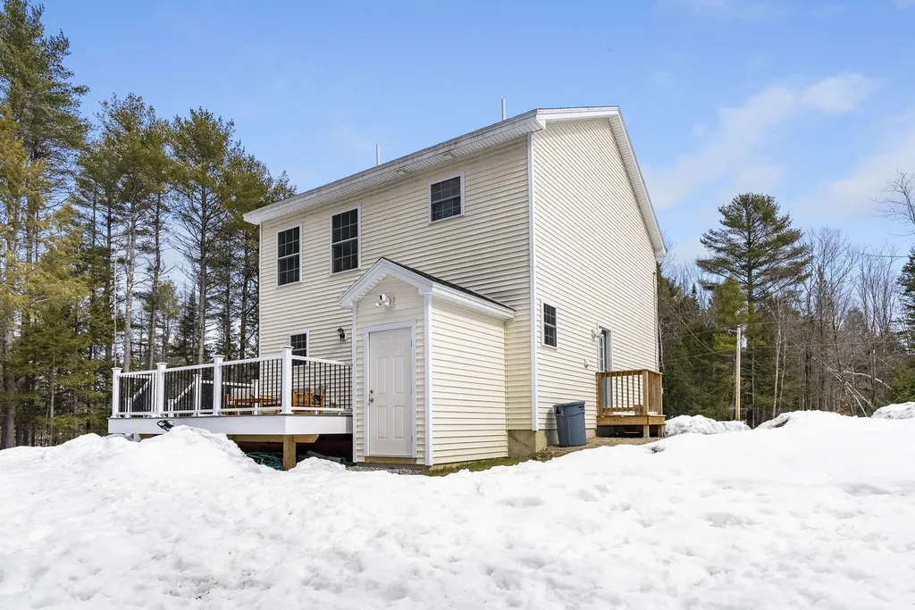 5 Nyasa Lane Brunswick ME 04011