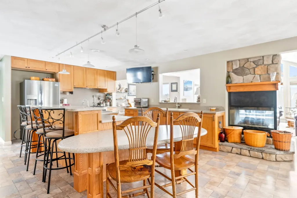 456 Buckfield Road Turner ME 04282
