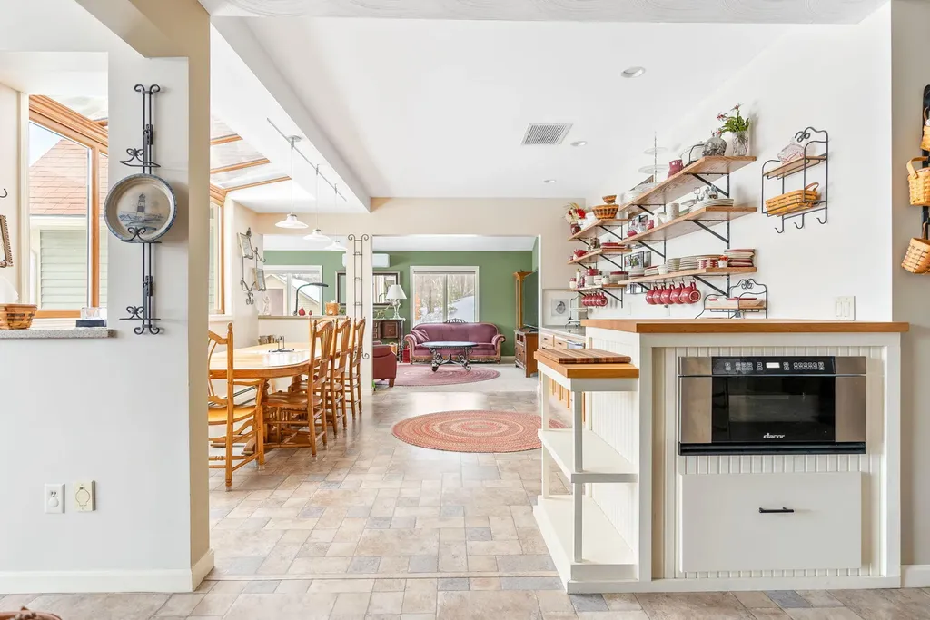 456 Buckfield Road Turner ME 04282