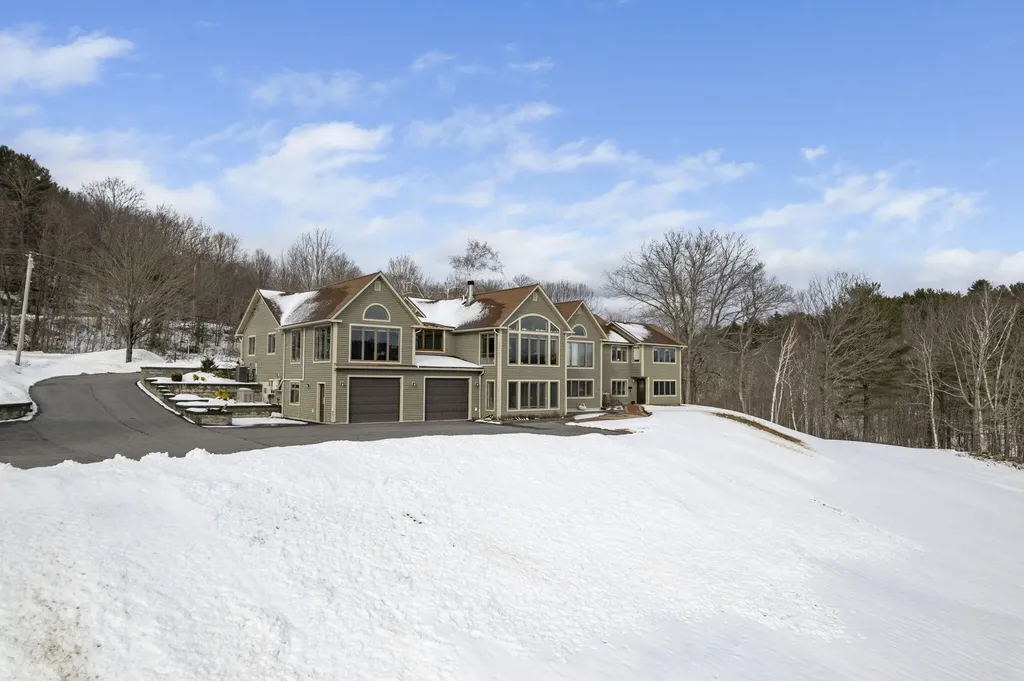 456 Buckfield Road Turner ME 04282