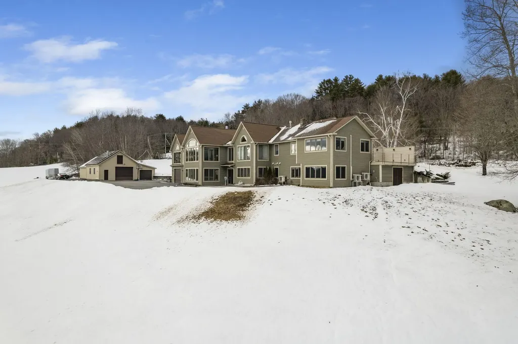 456 Buckfield Road Turner ME 04282