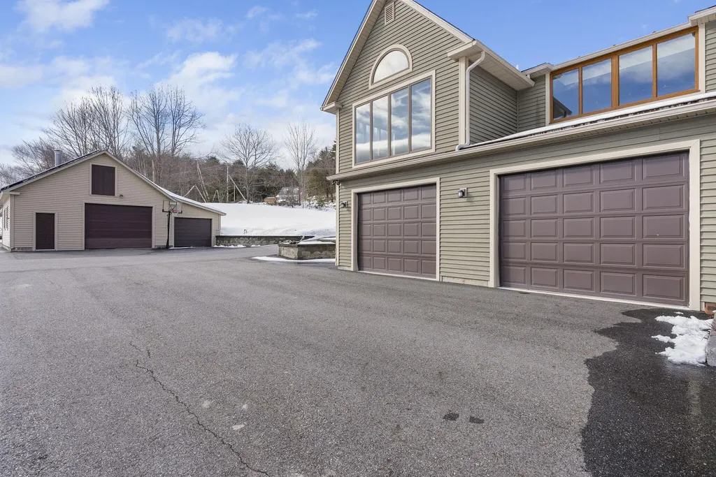 456 Buckfield Road Turner ME 04282