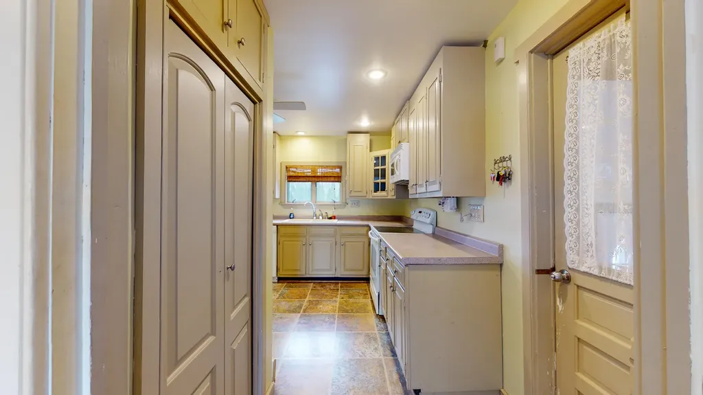 297 Birch Point Road Wiscasset ME 04578