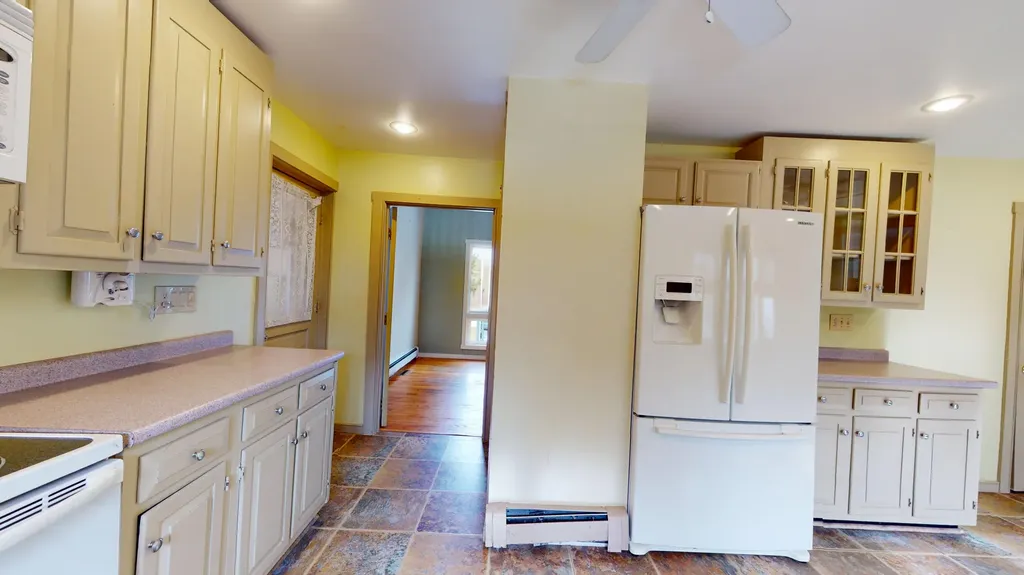 297 Birch Point Road Wiscasset ME 04578