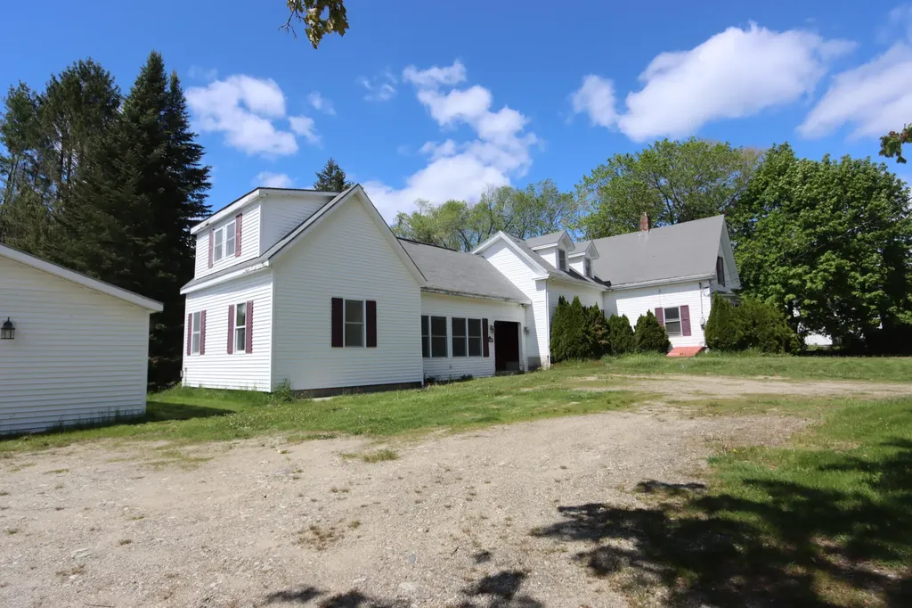 297 Birch Point Road Wiscasset ME 04578