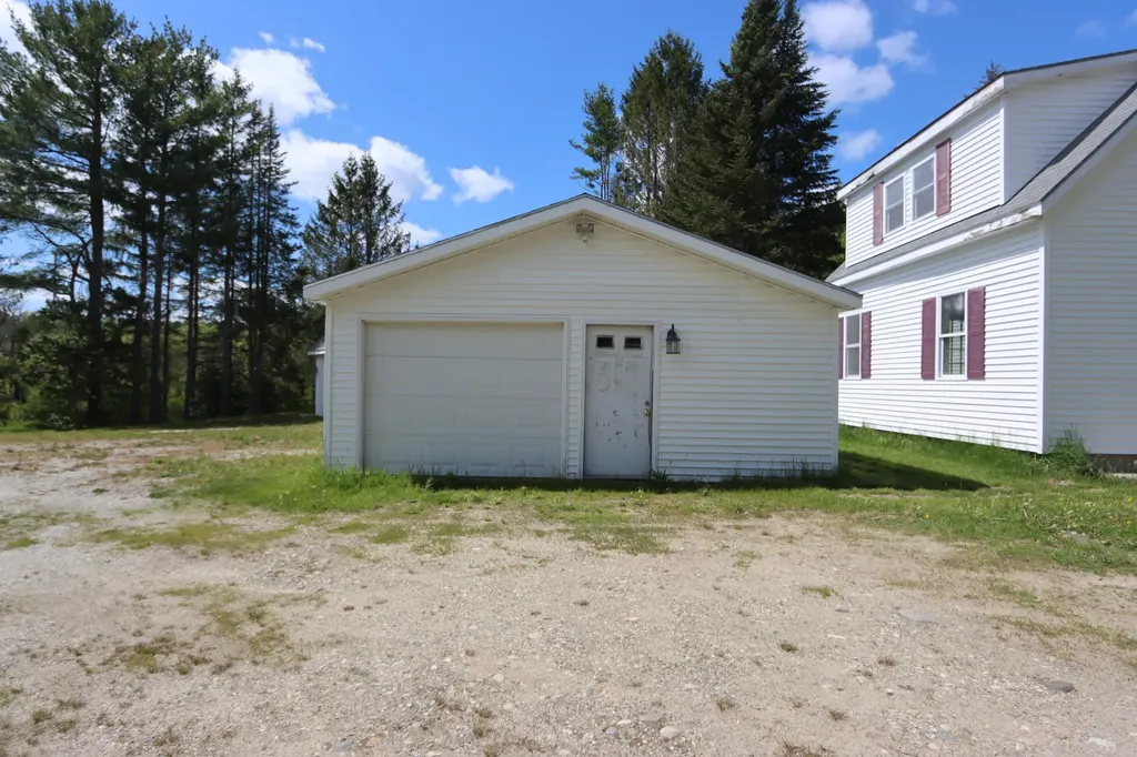 297 Birch Point Road Wiscasset ME 04578