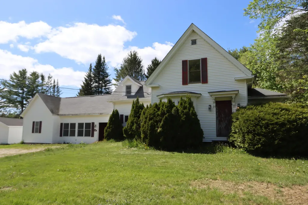 297 Birch Point Road Wiscasset ME 04578
