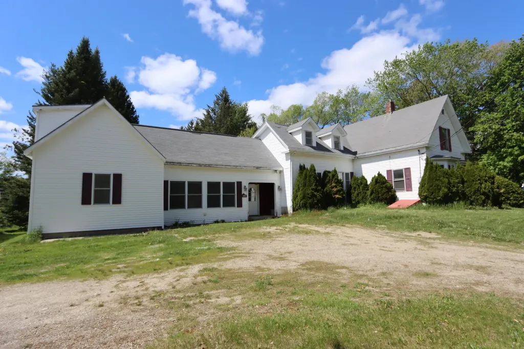 297 Birch Point Road Wiscasset ME 04578