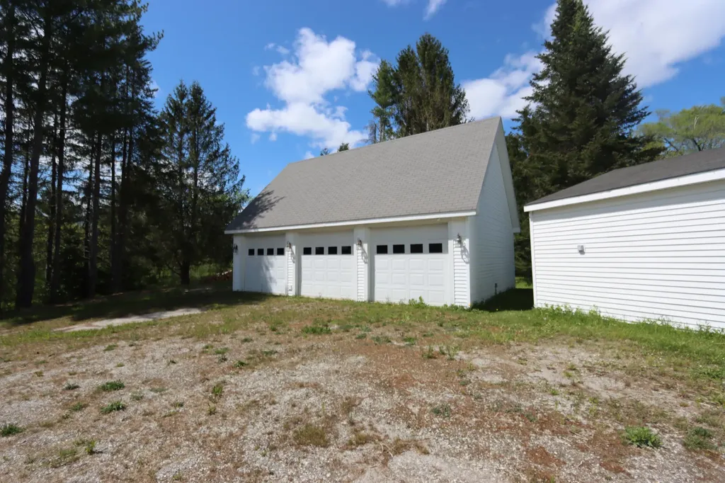 297 Birch Point Road Wiscasset ME 04578
