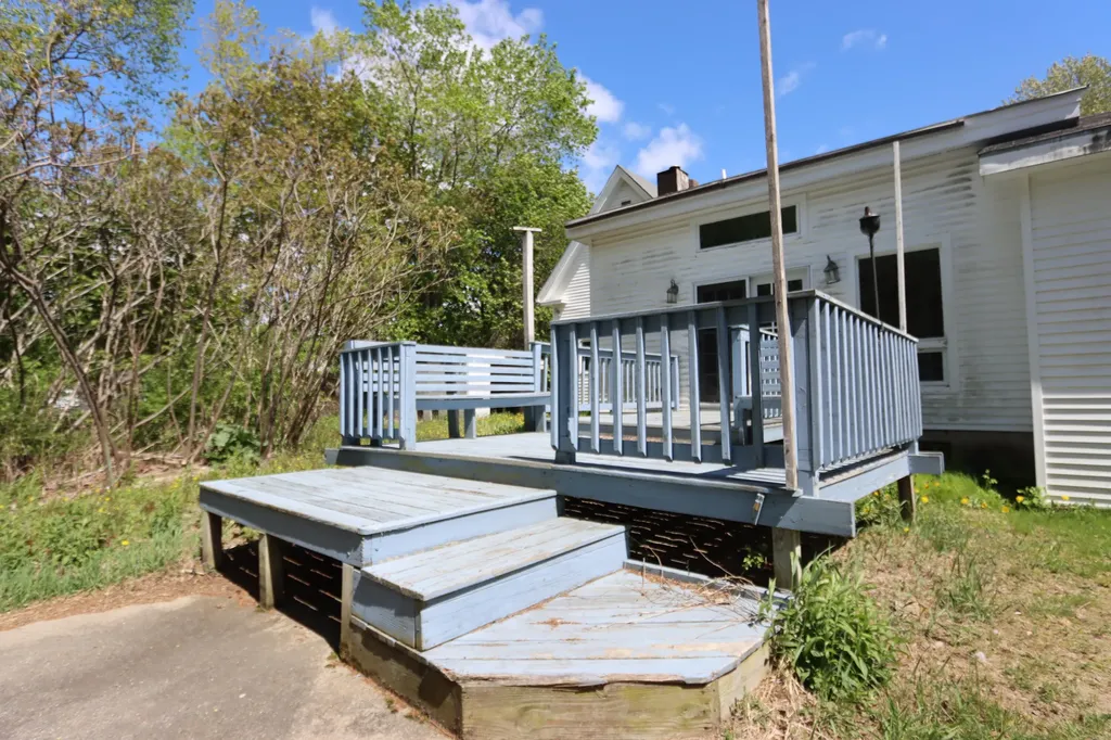 297 Birch Point Road Wiscasset ME 04578