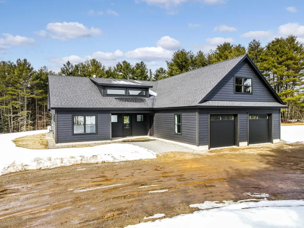 6 Shuman Road Windsor ME 04363