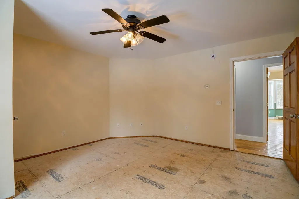 17 Castle Farm Drive Hebron ME 04238