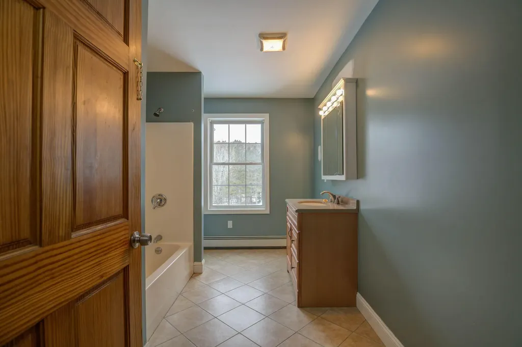 17 Castle Farm Drive Hebron ME 04238
