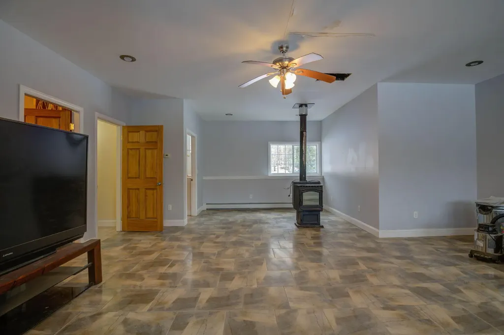 17 Castle Farm Drive Hebron ME 04238