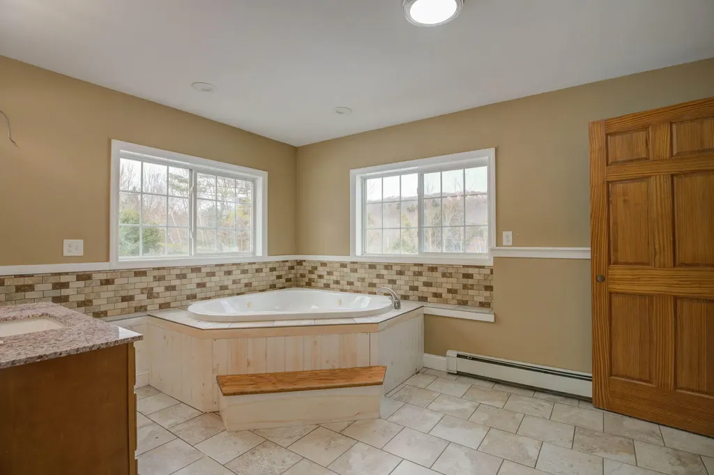 17 Castle Farm Drive Hebron ME 04238