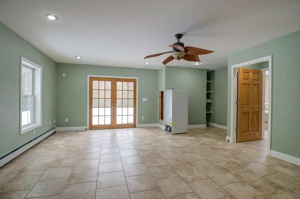17 Castle Farm Drive Hebron ME 04238